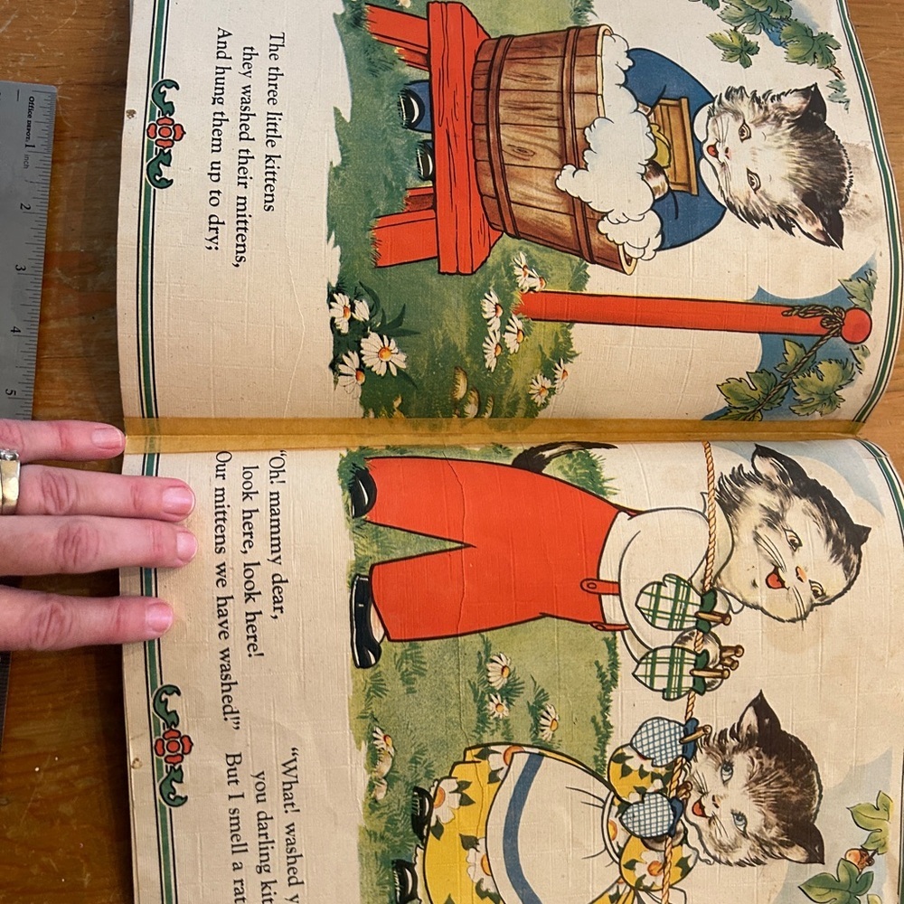 Vintage 1940s 'Three Little Kittens' Children's Book. Beautiful artwork! - Picture 6 of 7